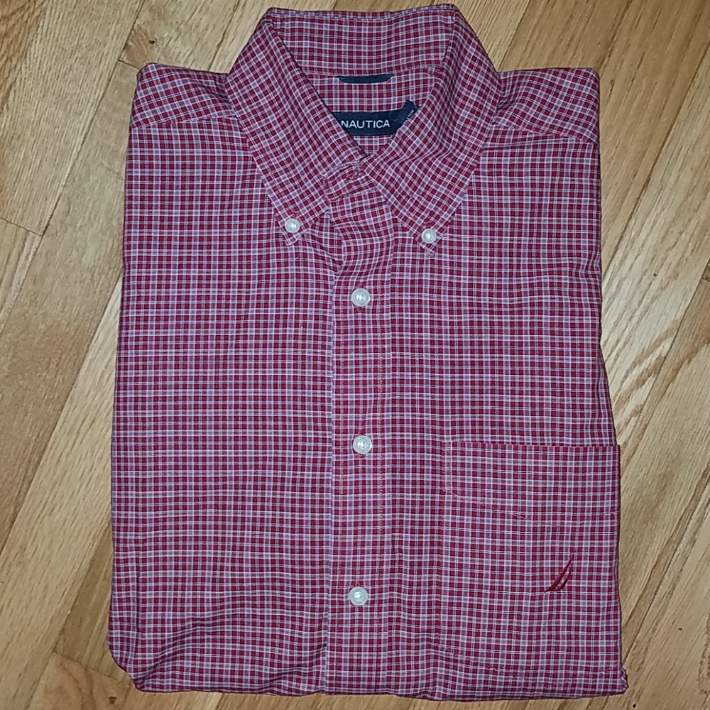 LIKE NEW Nautica short sleeve shirt